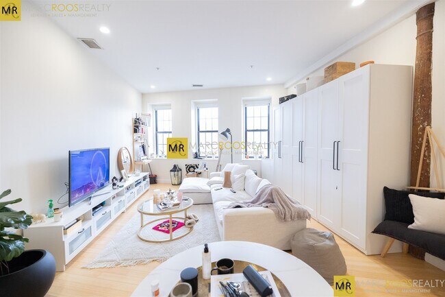 450 Harrison Ave in Boston, MA - Building Photo - Building Photo