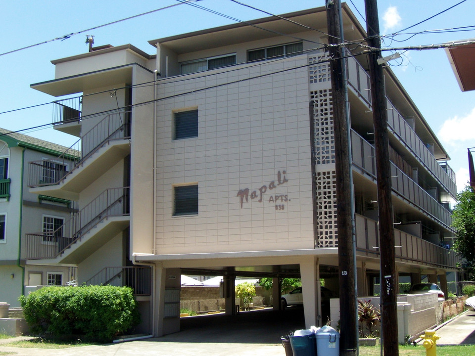 Napali Apartments in Honolulu, HI - Building Photo