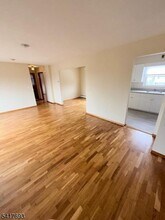 293 Adriana St in Saddle Brook, NJ - Building Photo - Building Photo