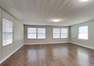 920 S Waterview Dr in Richardson, TX - Building Photo - Building Photo