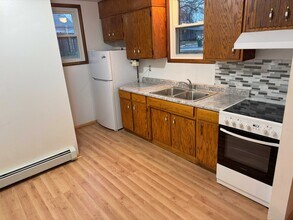 1201 57th Ave N, Unit 1 in Minneapolis, MN - Foto de edificio - Building Photo