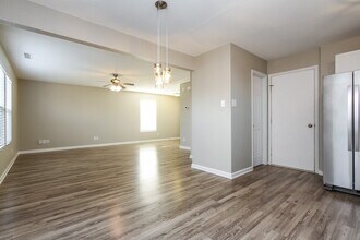 1410 Dowell St in Greenwood, IN - Building Photo - Building Photo