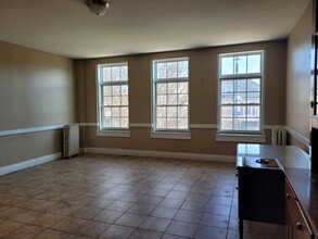 3210 Main St, Unit Apt. 1 in Buffalo, NY - Building Photo - Building Photo