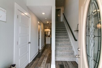 210 Geneva Ln in Clarksville, TN - Building Photo - Building Photo