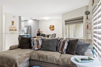 3464 NW 99th Way in Coral Springs, FL - Building Photo - Building Photo