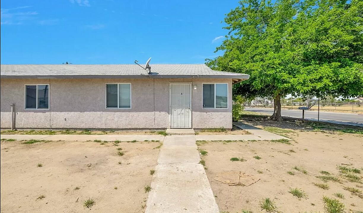 1313 E Planz Rd-Unit -Unit A in Bakersfield, CA - Building Photo