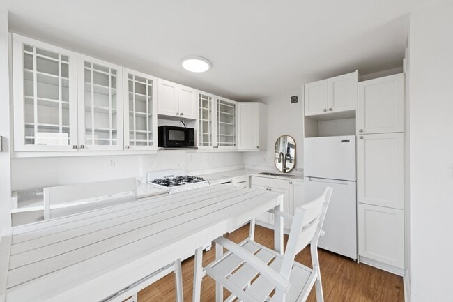 2800 Wisconsin Ave NW in Washington, DC - Foto de edificio - Building Photo