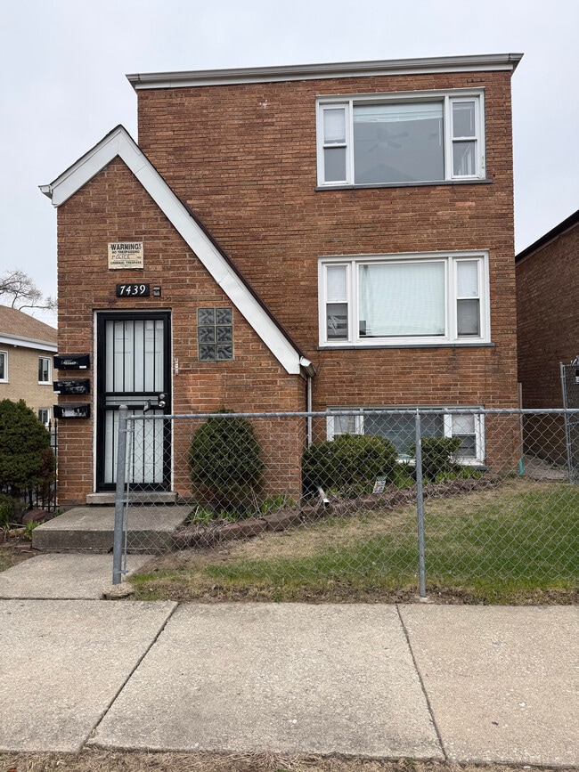 7439 W 64th St, Unit 2