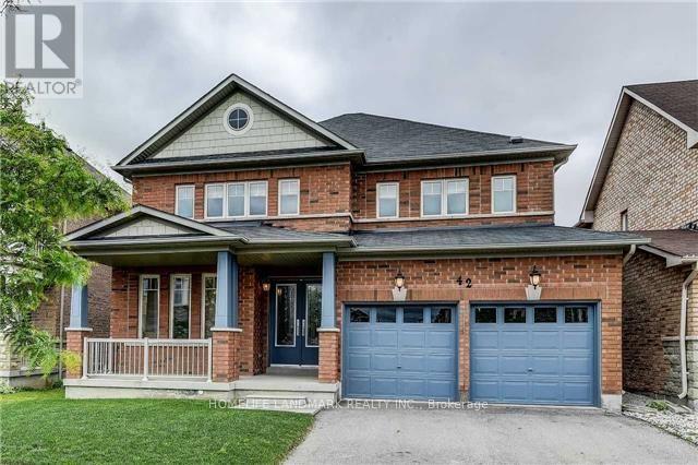 42 Shiner Dr in Richmond Hill, ON - Building Photo