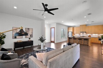 7813 Mullen Dr in Austin, TX - Building Photo - Building Photo