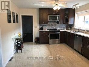 421 Woodcrest Ave in Oshawa, ON - Building Photo - Building Photo