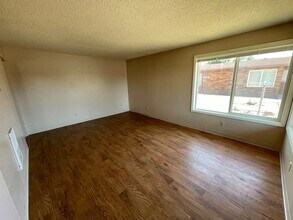 2231 Union Ave in Klamath Falls, OR - Foto de edificio - Building Photo