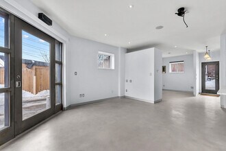 301 Euclid Ave in Toronto, ON - Building Photo - Building Photo