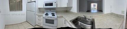 18101 NW 68th Ave in Hialeah, FL - Building Photo - Building Photo