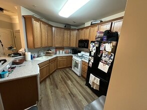 23620 Overlook Park Dr, Unit 103 in Clarksburg, MD - Building Photo - Building Photo