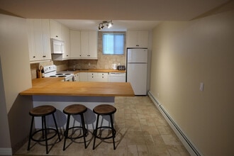 1908 26 Av SW in Calgary, AB - Building Photo - Building Photo