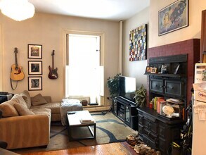 14 Beacon St, Unit 4 in Boston, MA - Building Photo - Building Photo