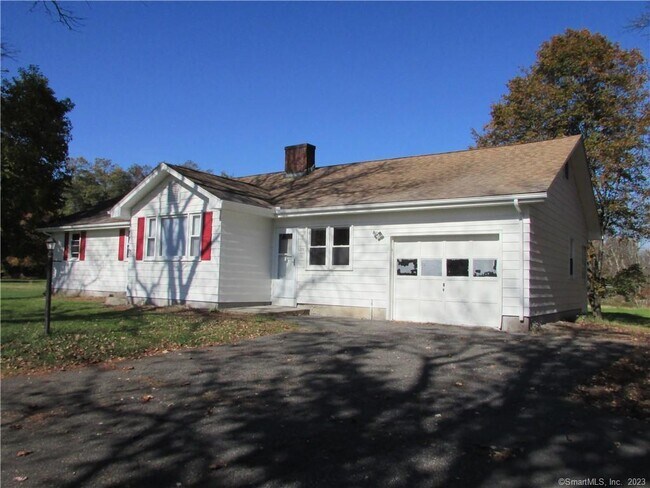 235 Shaker Rd in Enfield, CT - Building Photo - Building Photo