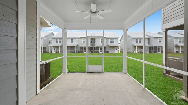 145 N Sand Palm Rd in Freeport, FL - Foto de edificio - Building Photo