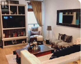 128 Carlaw Ave in Toronto, ON - Building Photo - Building Photo