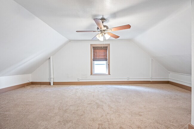 7 Thenius St, Unit 7 - 2 in Worcester, MA - Foto de edificio - Building Photo