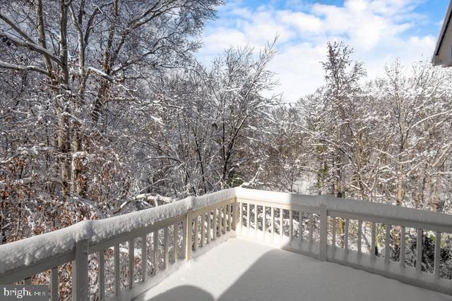 property at 2706 Summerview Way