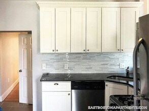 20 Chelsea St, Unit 2 in Boston, MA - Building Photo - Building Photo