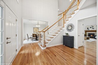 1040 Buckingham Dr in Naperville, IL - Building Photo - Building Photo