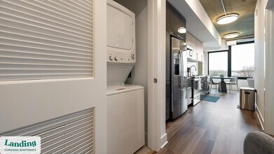 5201 Leesburg Pike, Unit 441 in Baileys Crossroads, VA - Building Photo - Building Photo