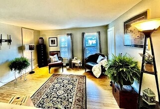 276 Broad St in Killingly, CT - Building Photo - Building Photo