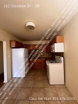 162 Stegman St in Jersey City, NJ - Building Photo