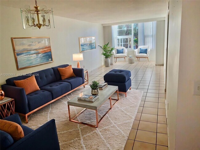 7345 W 4th Ave in Hialeah, FL - Building Photo - Building Photo