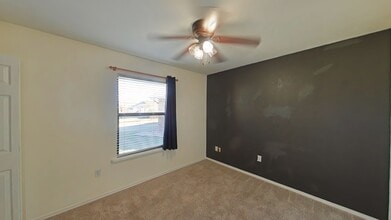 7710 SW Crystal Hills Pl in Lawton, OK - Building Photo - Building Photo