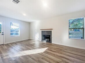 3506 Larchmont Cove in Austin, TX - Building Photo - Building Photo
