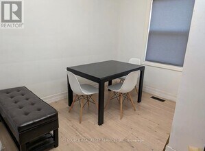 22 McKay Rd in Hamilton, ON - Building Photo - Building Photo