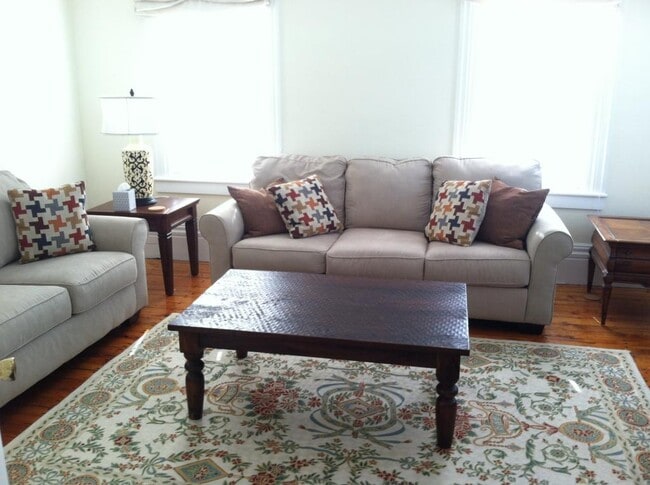 property at 51a Dover St