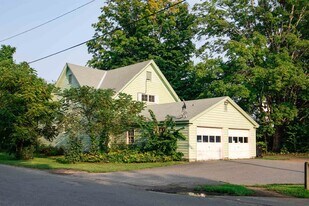 29 River St in Charlestown, NH - Building Photo