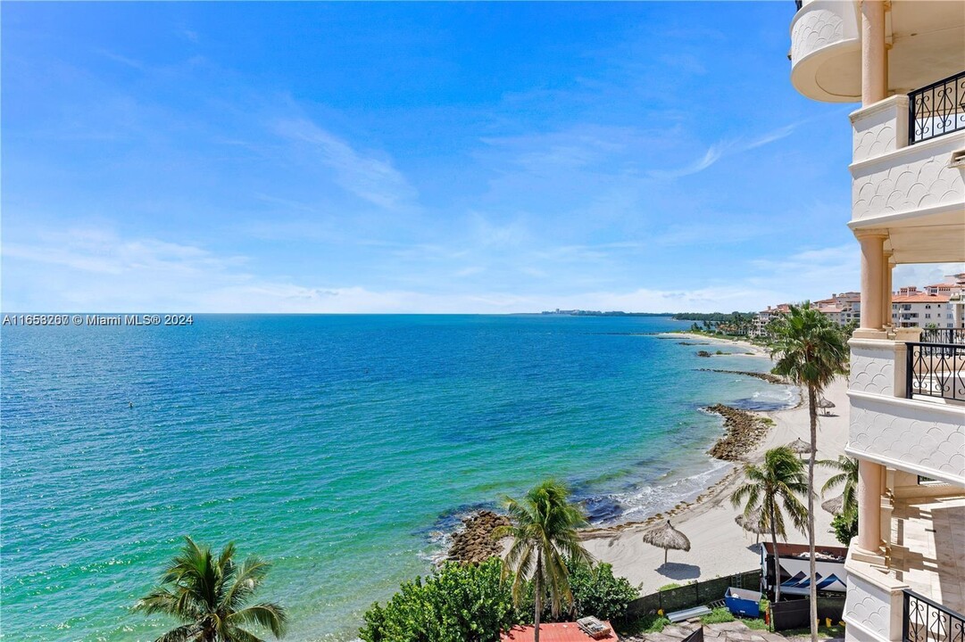 7264 Fisher Is in Fisher Island, FL - Building Photo