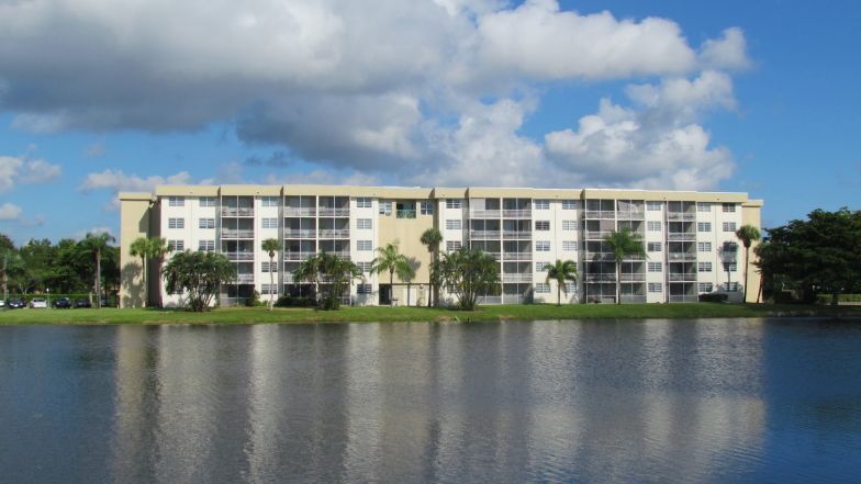 700 Lindell Blvd in Delray Beach, FL - Building Photo