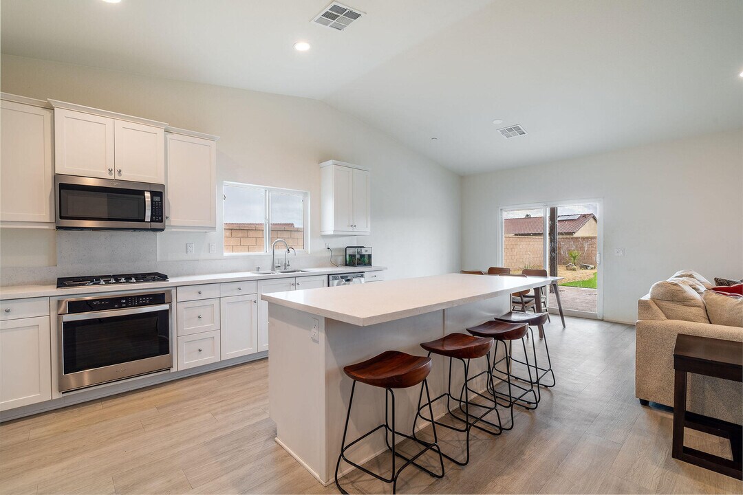 44721 Melkesian Blvd in Indio, CA - Building Photo