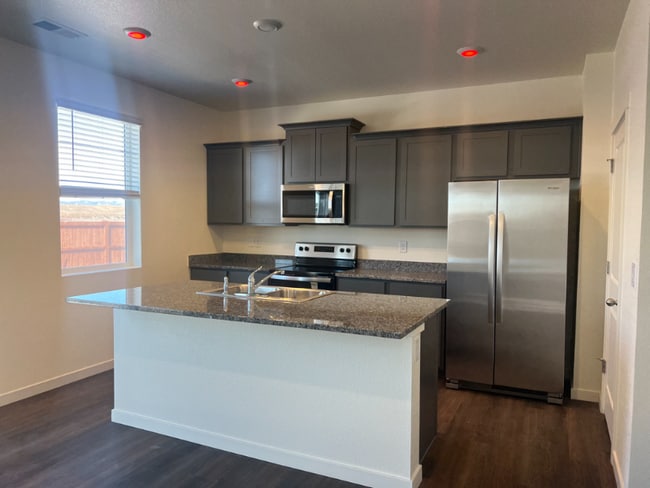 6050 Amerifax Dr in Windsor, CO - Building Photo - Building Photo