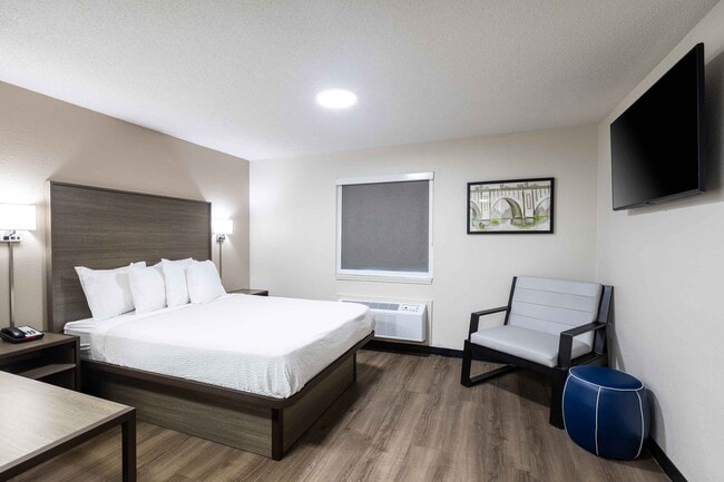 Furnished Studio-Columbia - West - Stoneri