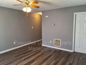 1113 Crowne Pointe Dr in Elizabethtown, KY - Building Photo - Building Photo