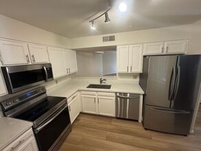 9345 N 92nd St in Scottsdale, AZ - Building Photo - Building Photo