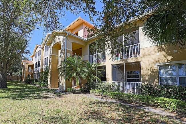 9005 Colby Dr in Ft. Myers, FL - Building Photo - Building Photo