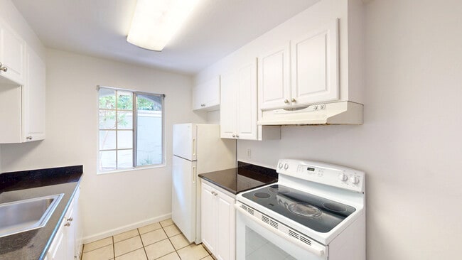 18219 Happy Ln in Sonoma, CA - Building Photo - Building Photo