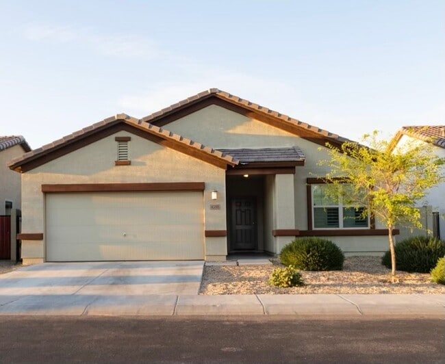 property at 4590 W Foldwing Dr