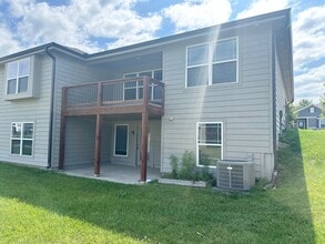 8121 SE 6th St in Blue Springs, MO - Building Photo - Building Photo