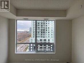 3260 Sheppard Ave E in Toronto, ON - Building Photo - Building Photo