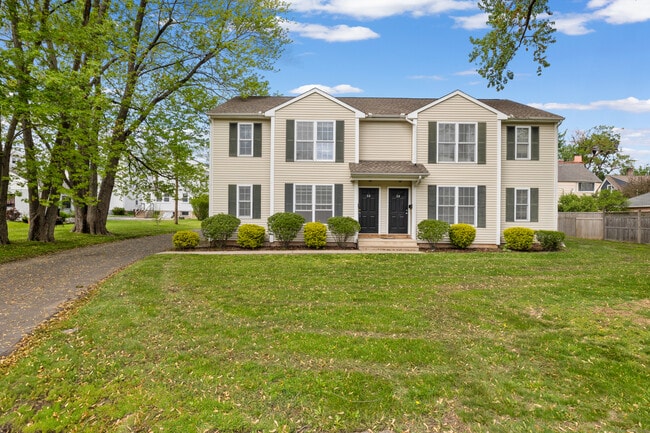 36 Vincent St in West Hartford, CT - Building Photo - Building Photo